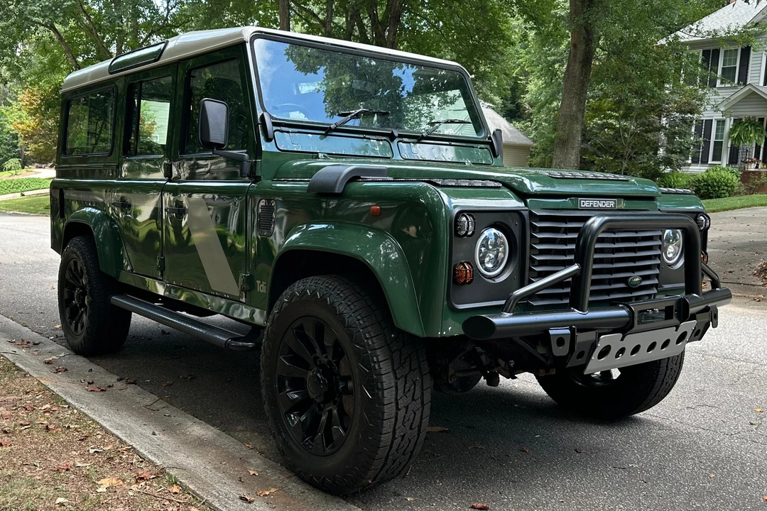 1996 Land Rover Defender 110 - Image 3 of 14