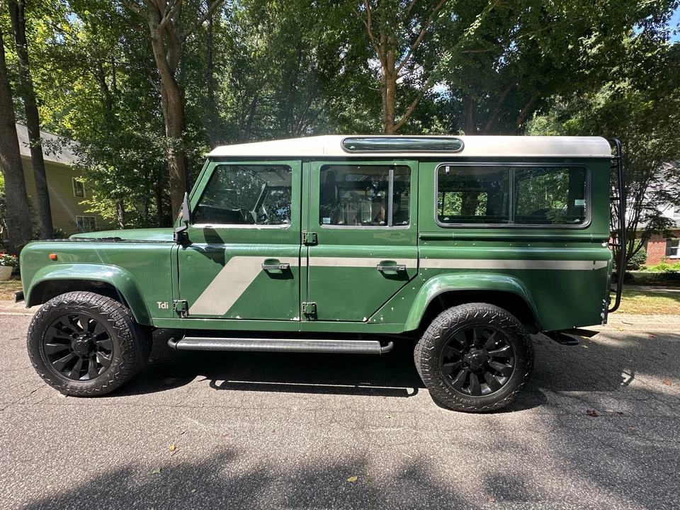 1996 Land Rover Defender 110 - Image 6 of 14