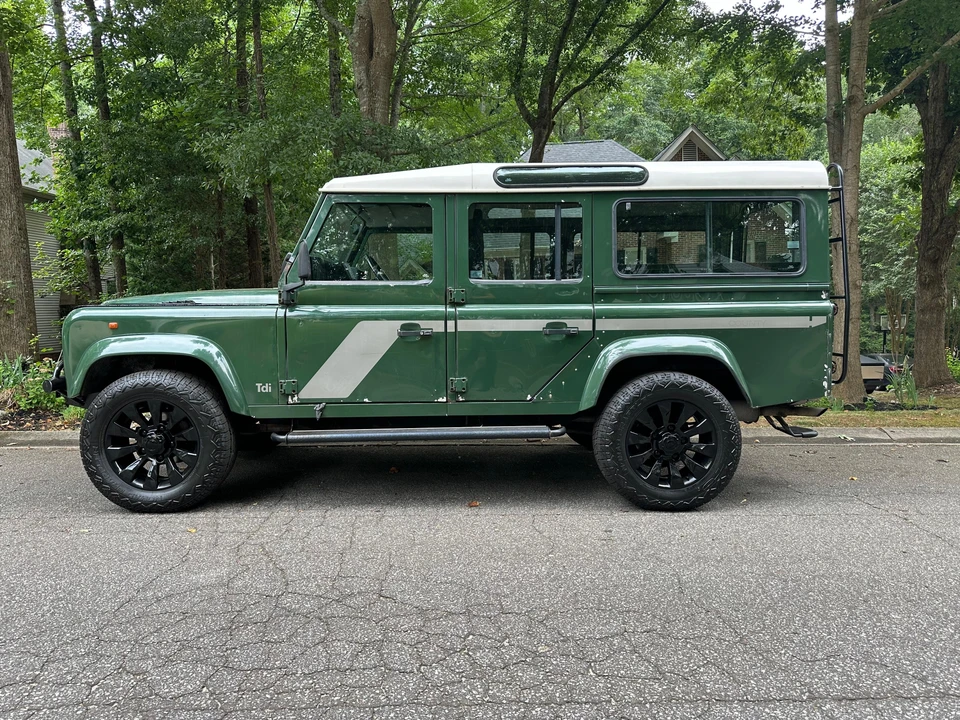1996 Land Rover Defender 110 - Image 7 of 14