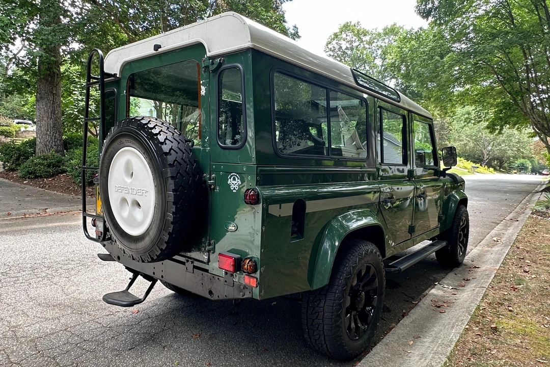 1996 Land Rover Defender 110 - Image 4 of 14