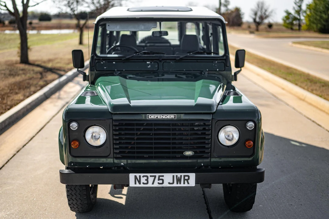 1996 Land Rover Defender 110 - Image 2 of 31