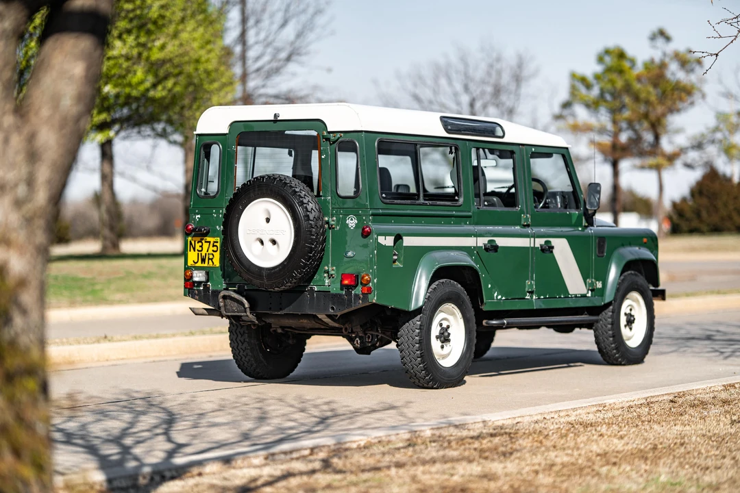 1996 Land Rover Defender 110 - Image 12 of 31