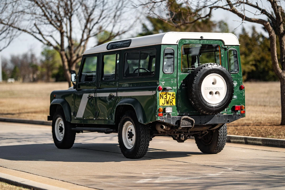 1996 Land Rover Defender 110 - Image 8 of 31