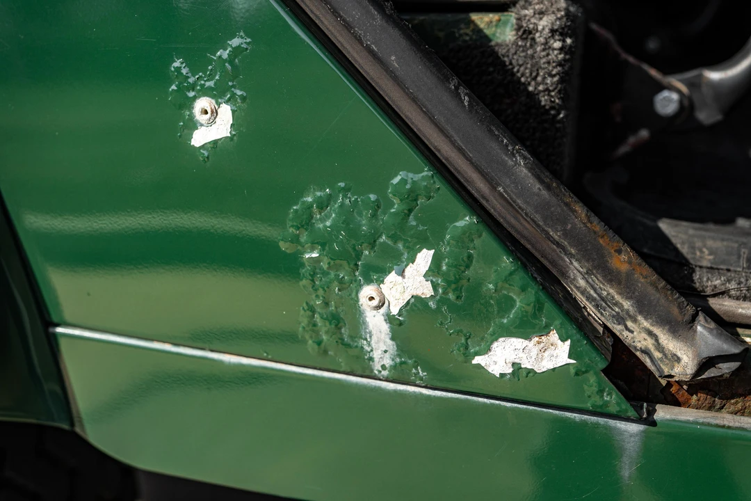 1996 Land Rover Defender 110 - Image 24 of 31