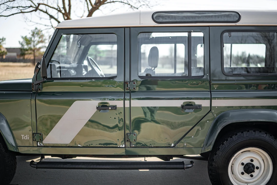 1996 Land Rover Defender 110 - Image 20 of 31