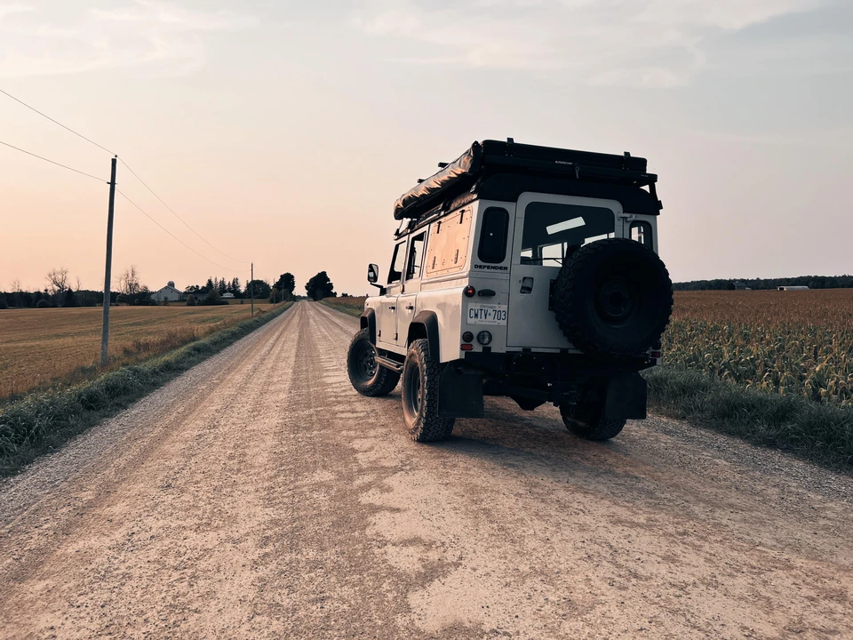 1996 Land Rover Defender 110 - Image 11 of 28