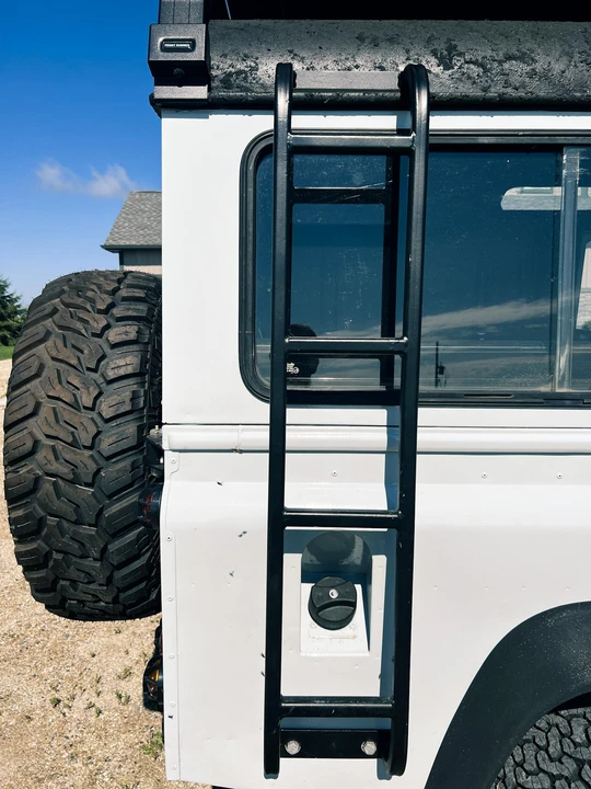 1996 Land Rover Defender 110 - Image 22 of 28