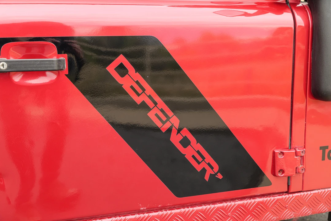 1996 Land Rover Defender 110 - Image 24 of 31