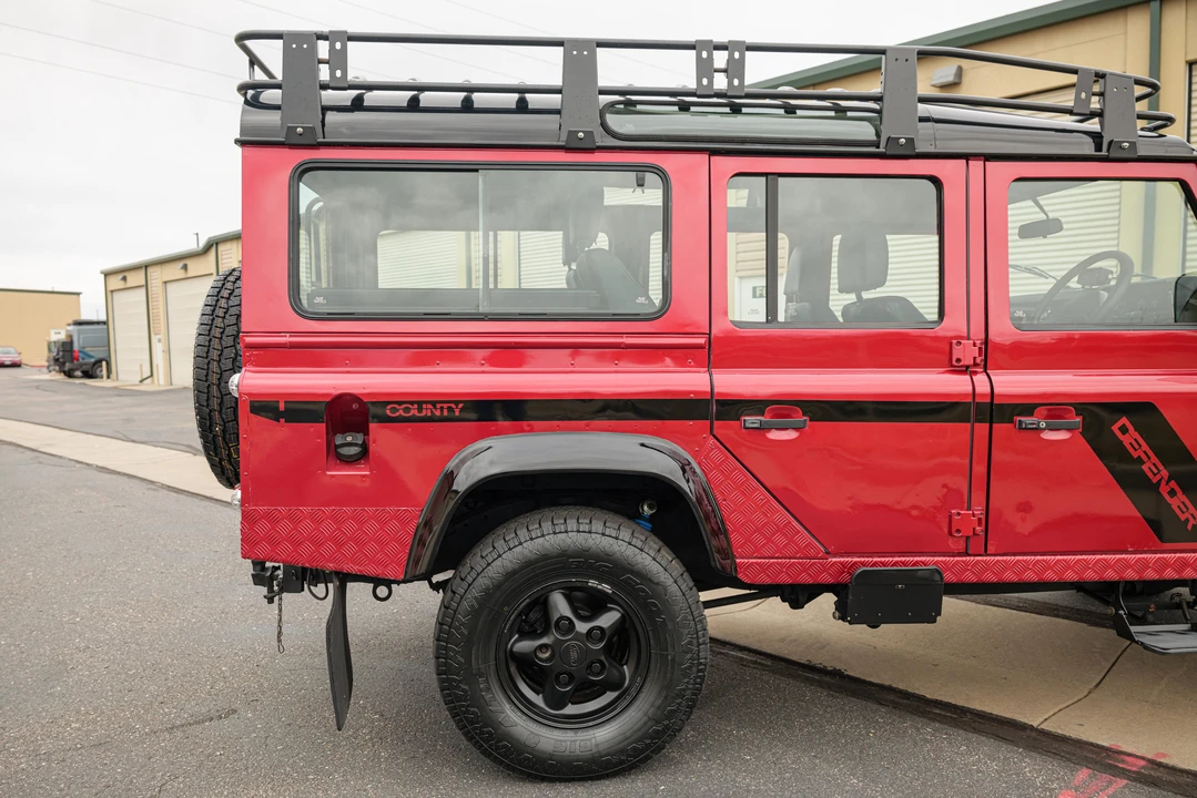 1996 Land Rover Defender 110 - Image 22 of 31