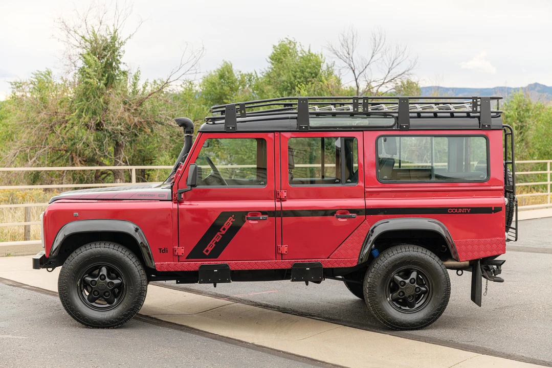 1996 Land Rover Defender 110 - Image 6 of 31