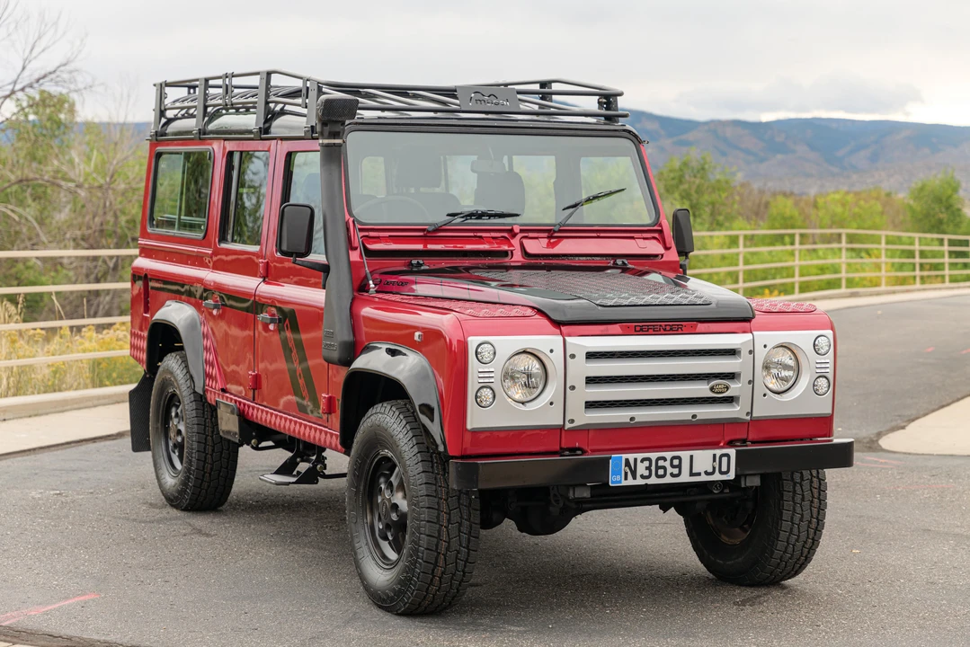1996 Land Rover Defender 110 - Image 8 of 31