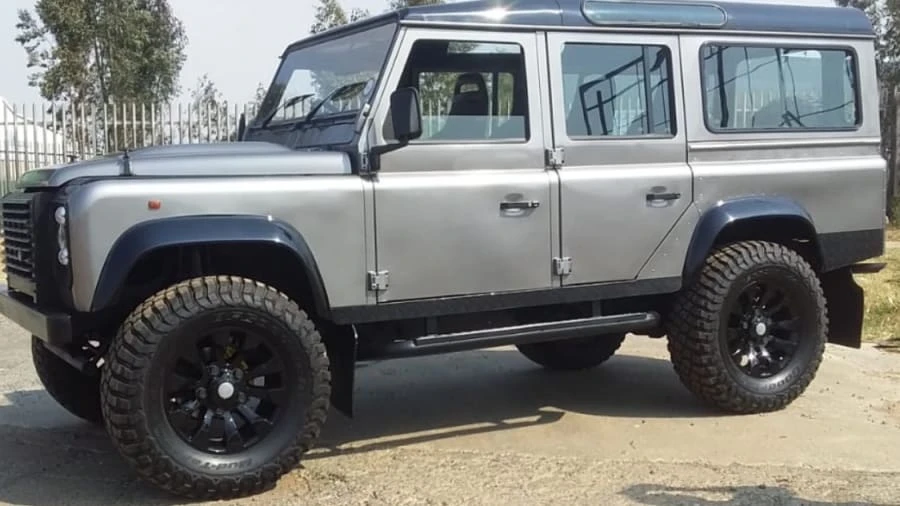 1996 Land Rover Defender 110 - Image 18 of 18