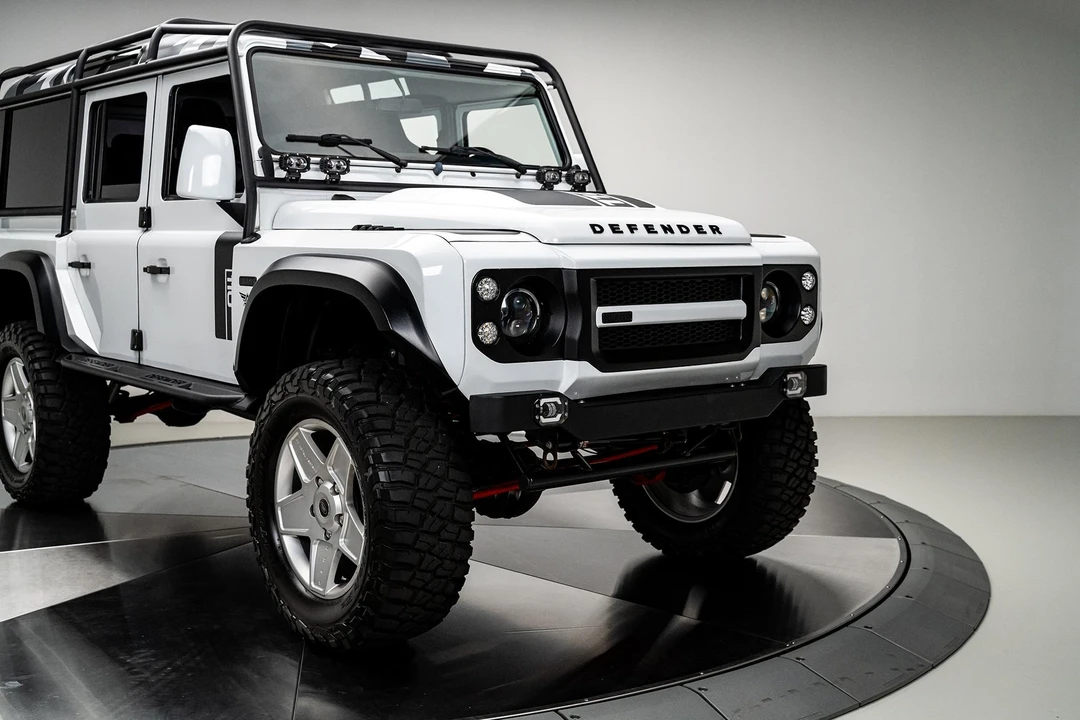 1996 Land Rover Defender 110 - Image 12 of 17