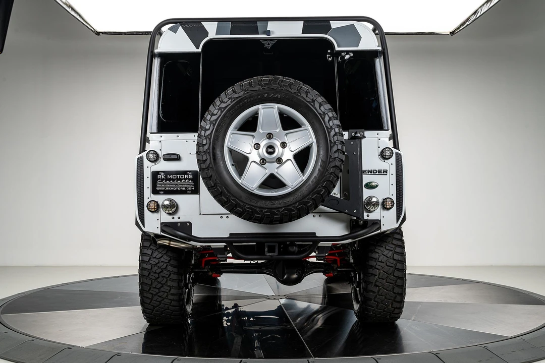 1996 Land Rover Defender 110 - Image 7 of 17