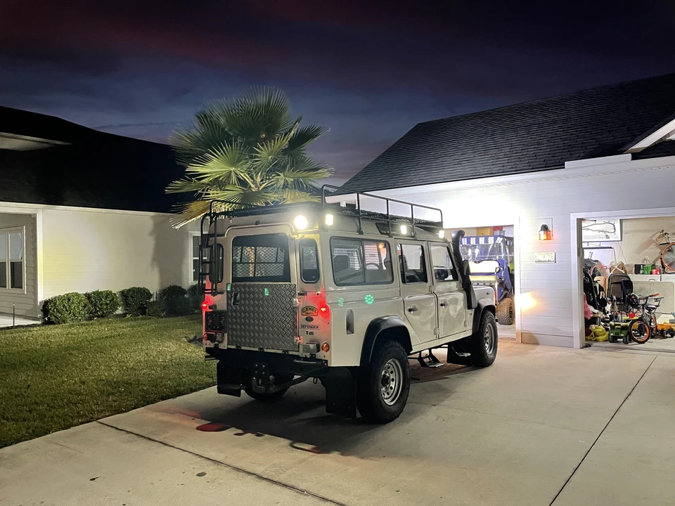 1996 Land Rover Defender 110 - Image 23 of 31