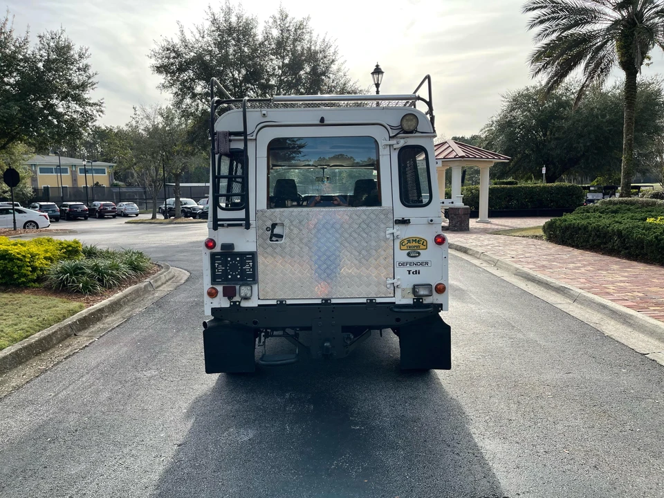 1996 Land Rover Defender 110 - Image 20 of 31