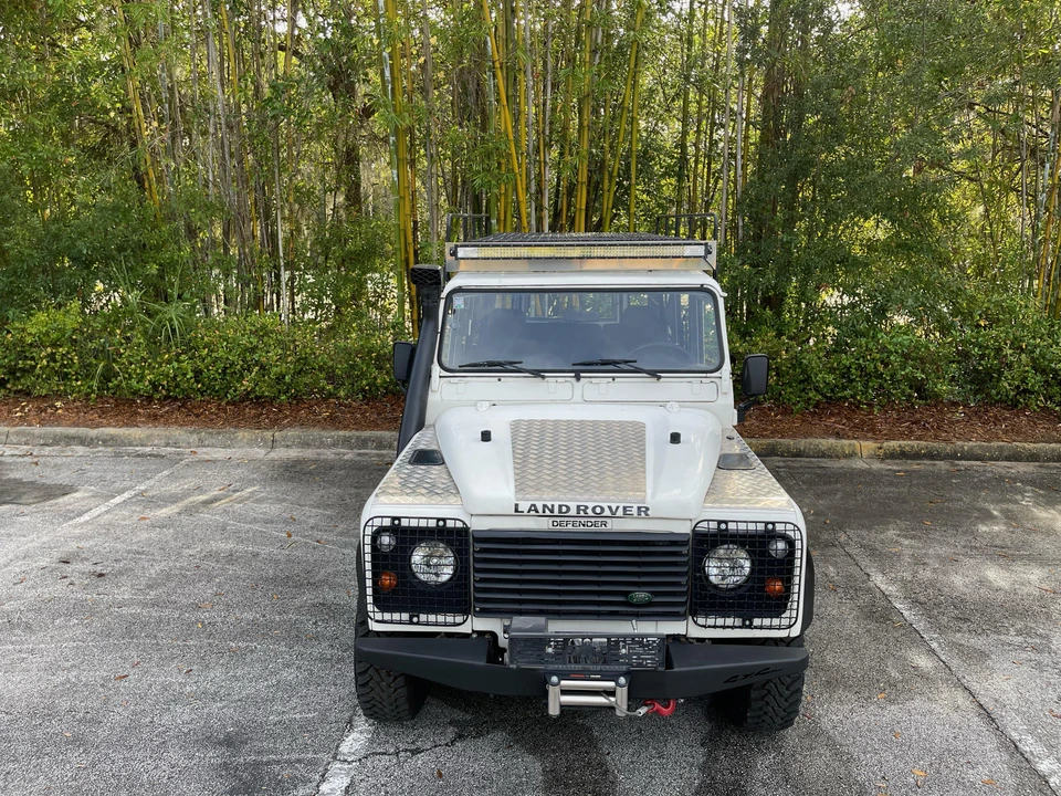 1996 Land Rover Defender 110 - Image 7 of 31