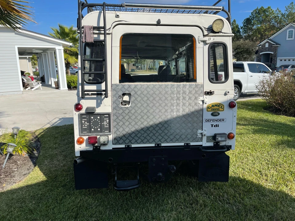 1996 Land Rover Defender 110 - Image 19 of 31