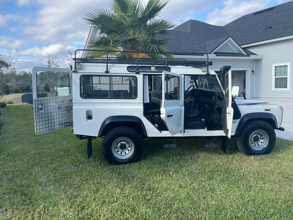1996 Land Rover Defender 110 - Image 30 of 31