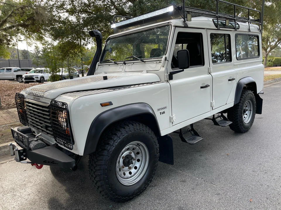 1996 Land Rover Defender 110 - Image 12 of 31