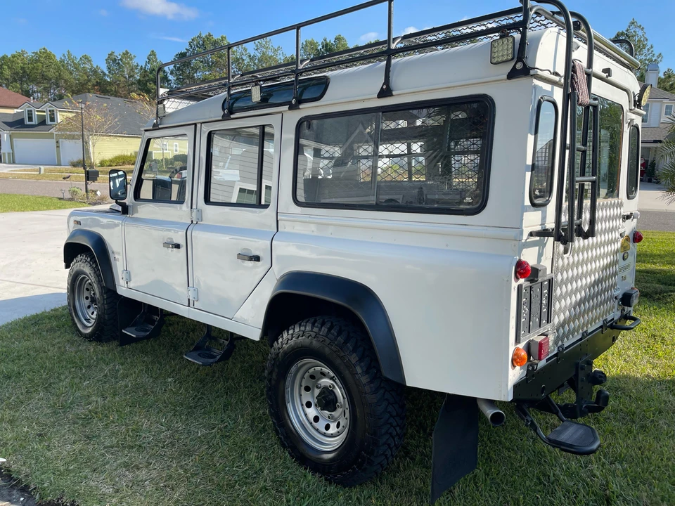 1996 Land Rover Defender 110 - Image 15 of 31
