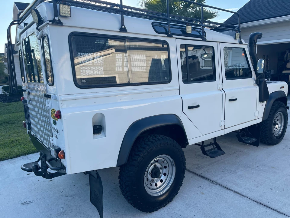 1996 Land Rover Defender 110 - Image 25 of 31