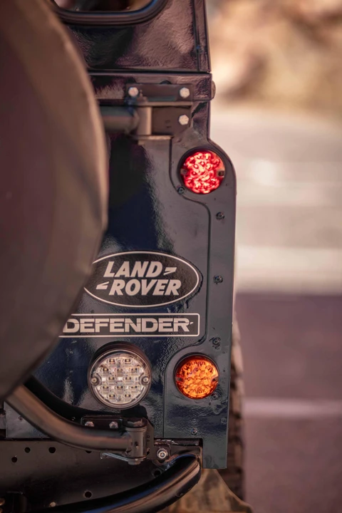 1996 Land Rover Defender 110 - Image 18 of 31