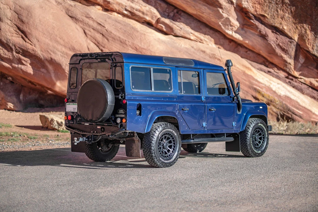 1996 Land Rover Defender 110 - Image 7 of 31
