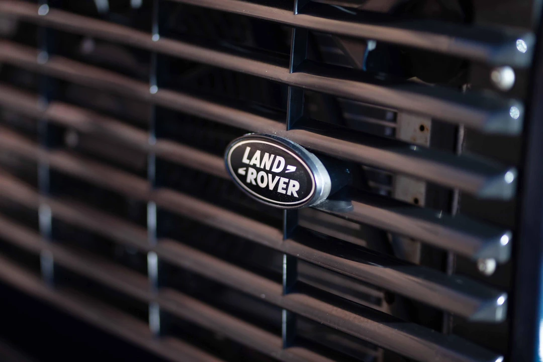 1996 Land Rover Defender 110 - Image 10 of 31