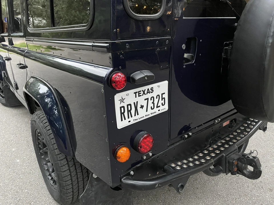 1996 Land Rover Defender 110 - Image 26 of 31