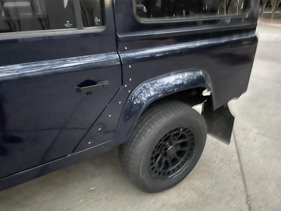 1996 Land Rover Defender 110 - Image 25 of 31