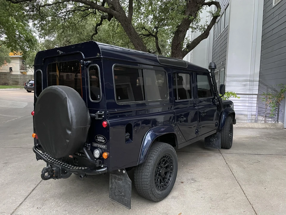 1996 Land Rover Defender 110 - Image 11 of 31