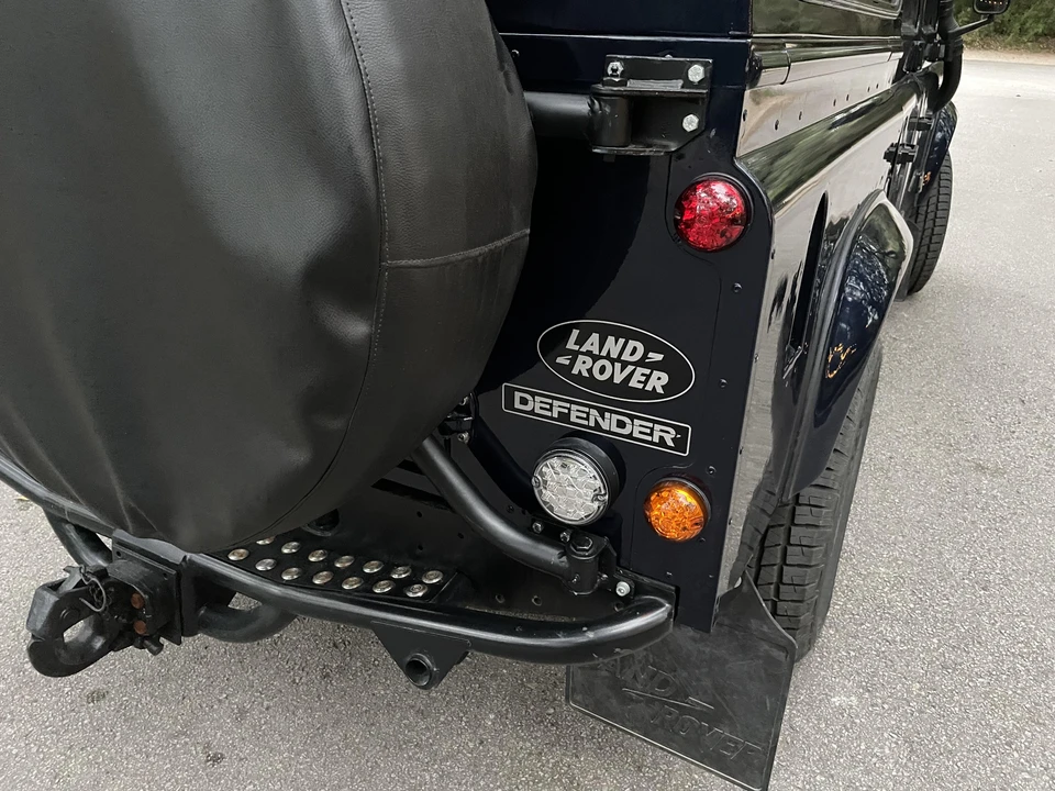 1996 Land Rover Defender 110 - Image 29 of 31