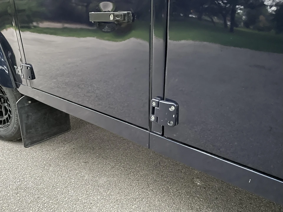 1996 Land Rover Defender 110 - Image 23 of 31