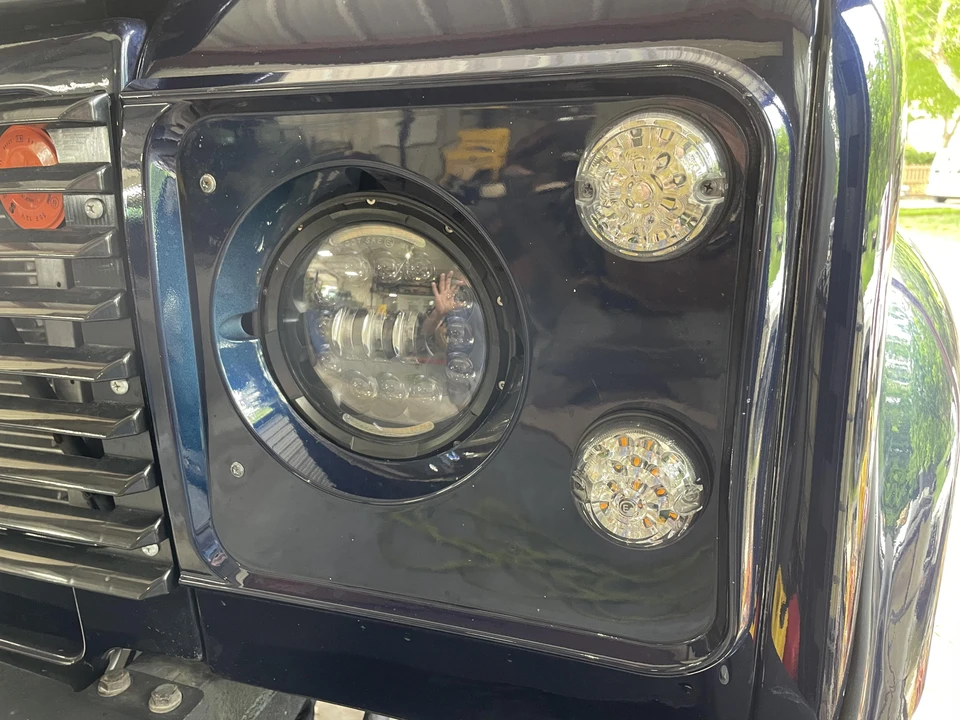 1996 Land Rover Defender 110 - Image 17 of 31