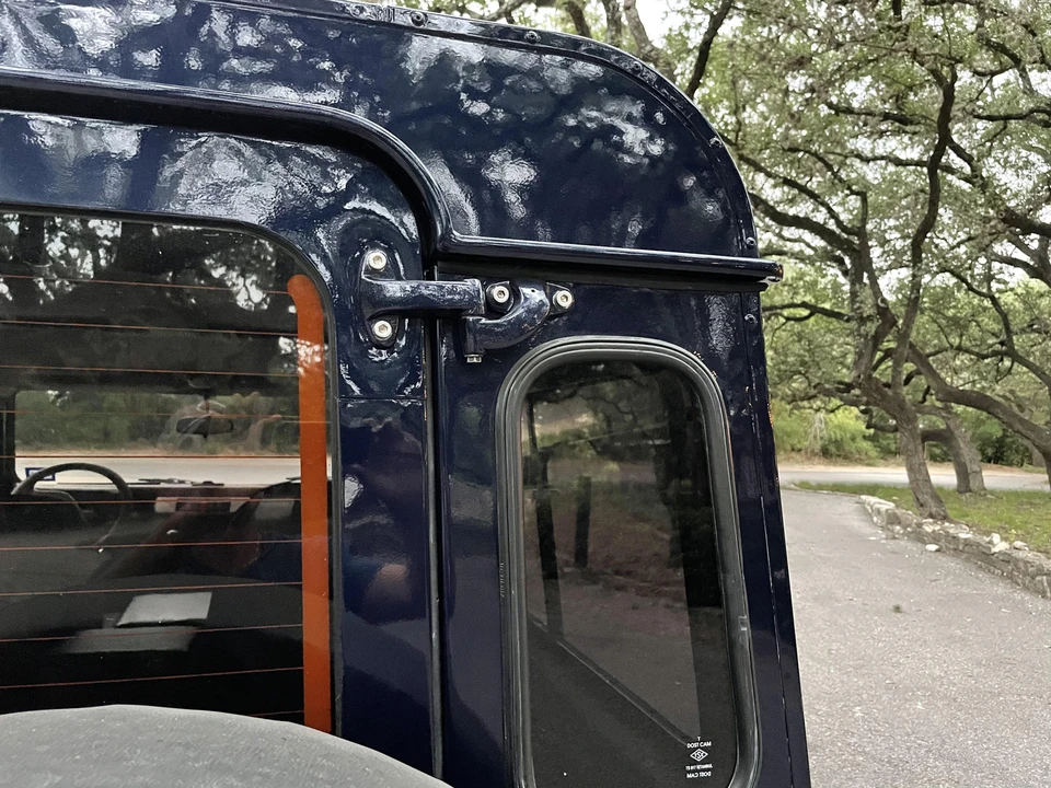 1996 Land Rover Defender 110 - Image 30 of 31