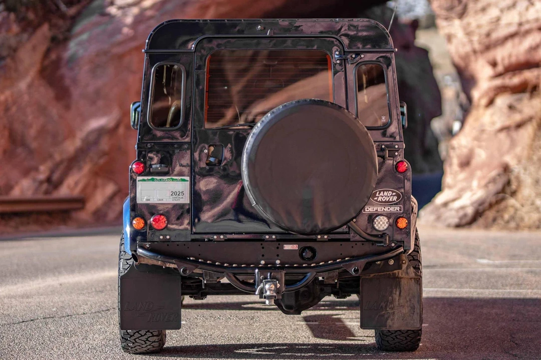 1996 Land Rover Defender 110 - Image 5 of 31