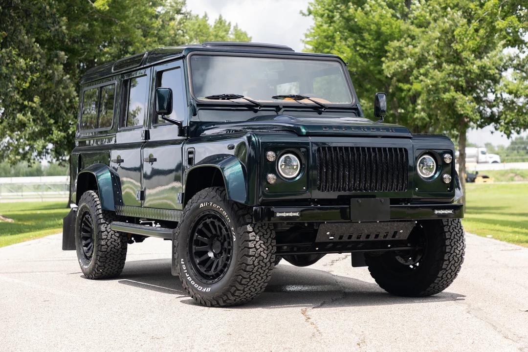 1996 Land Rover Defender 110 - Image 2 of 8