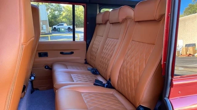 1996 Land Rover Defender 110 - Image 7 of 31