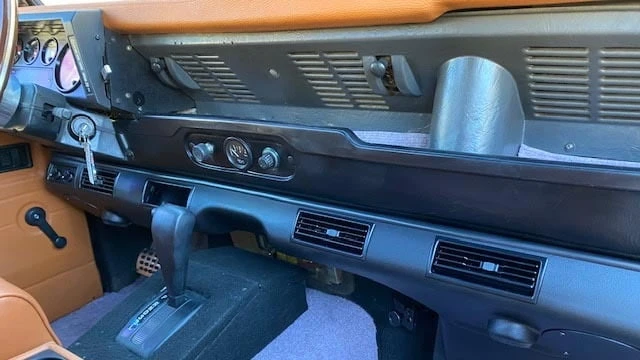 1996 Land Rover Defender 110 - Image 21 of 31