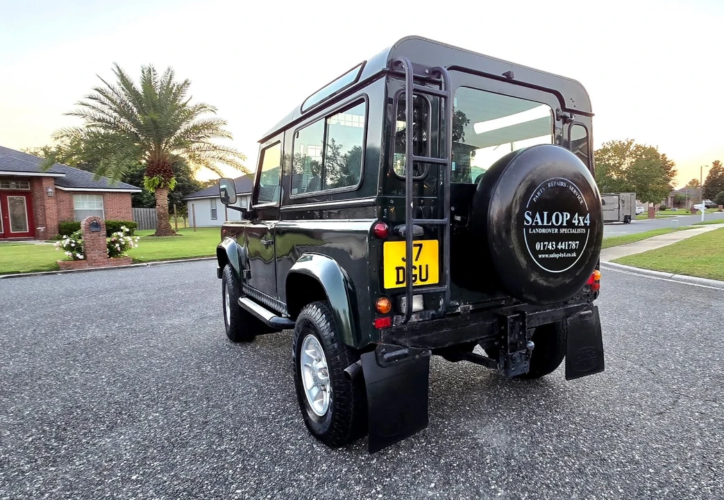 1996 Land Rover Defender 90 - Image 9 of 16