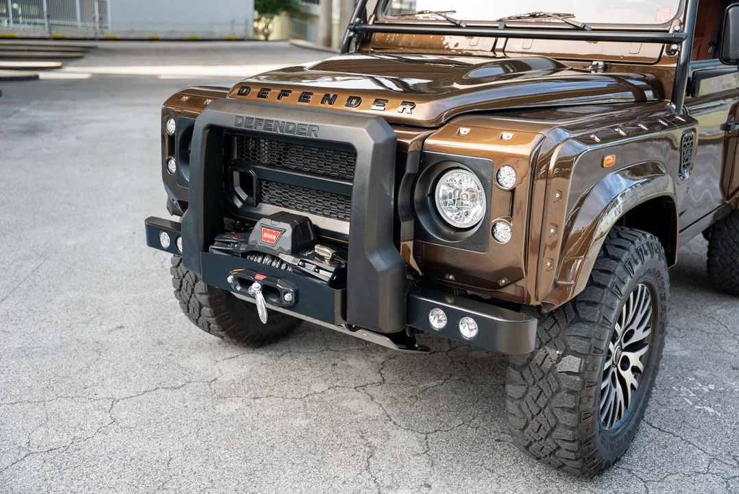 1996 Land Rover Defender 90 - Image 9 of 21