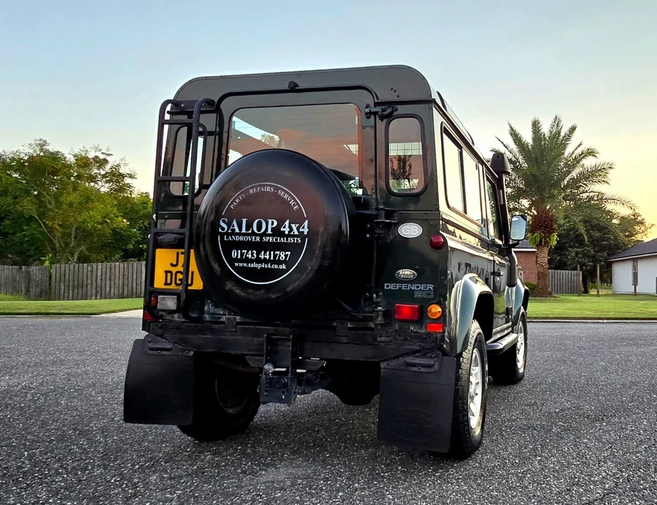 1996 Land Rover Defender 90 - Image 8 of 16