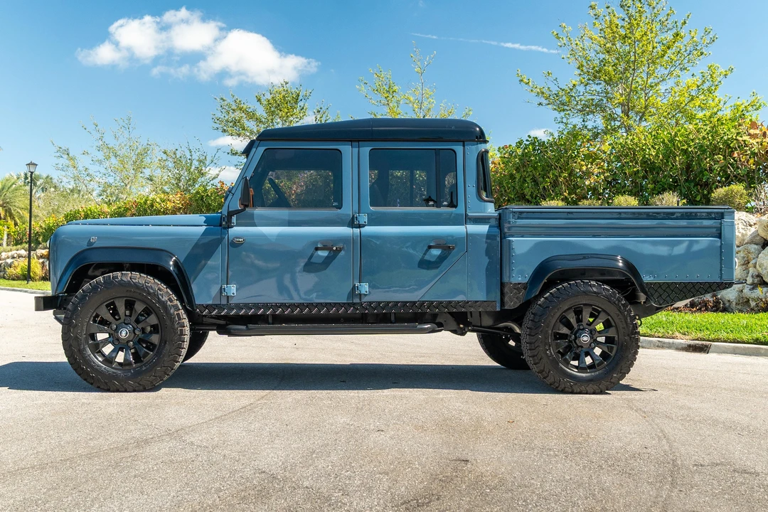 1996 Land Rover Defender 130 - Image 11 of 31