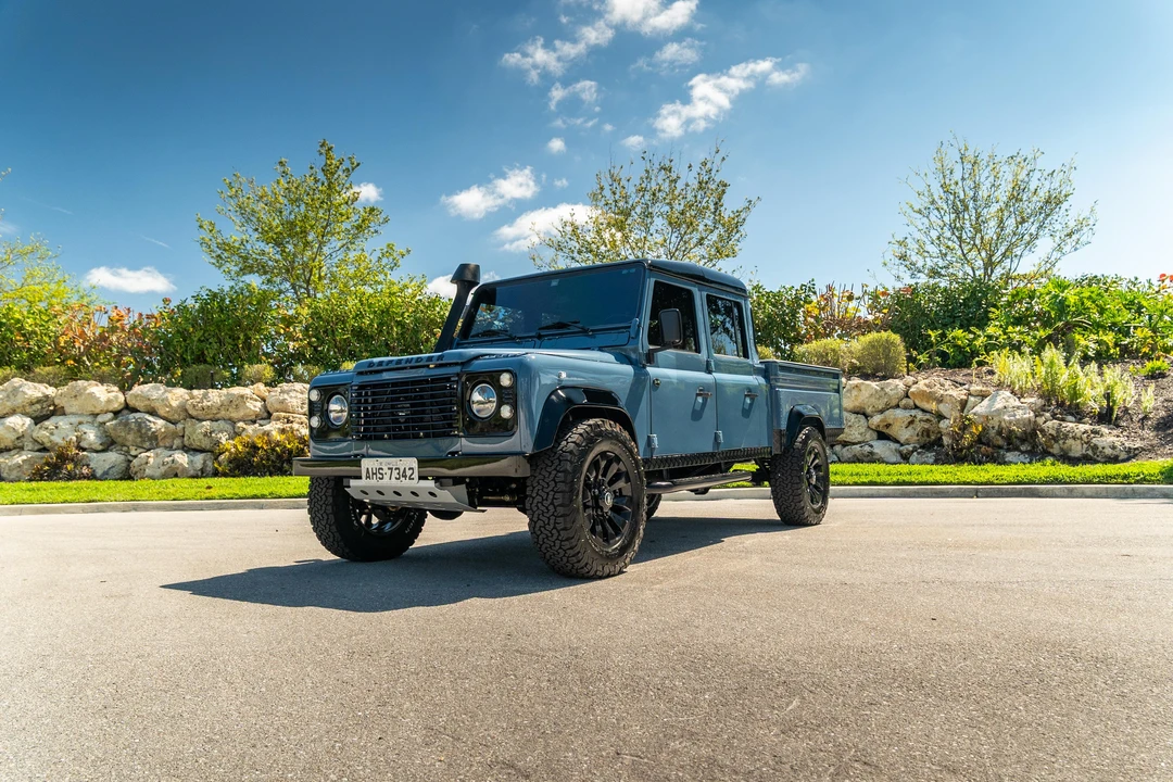 1996 Land Rover Defender 130 - Image 7 of 31