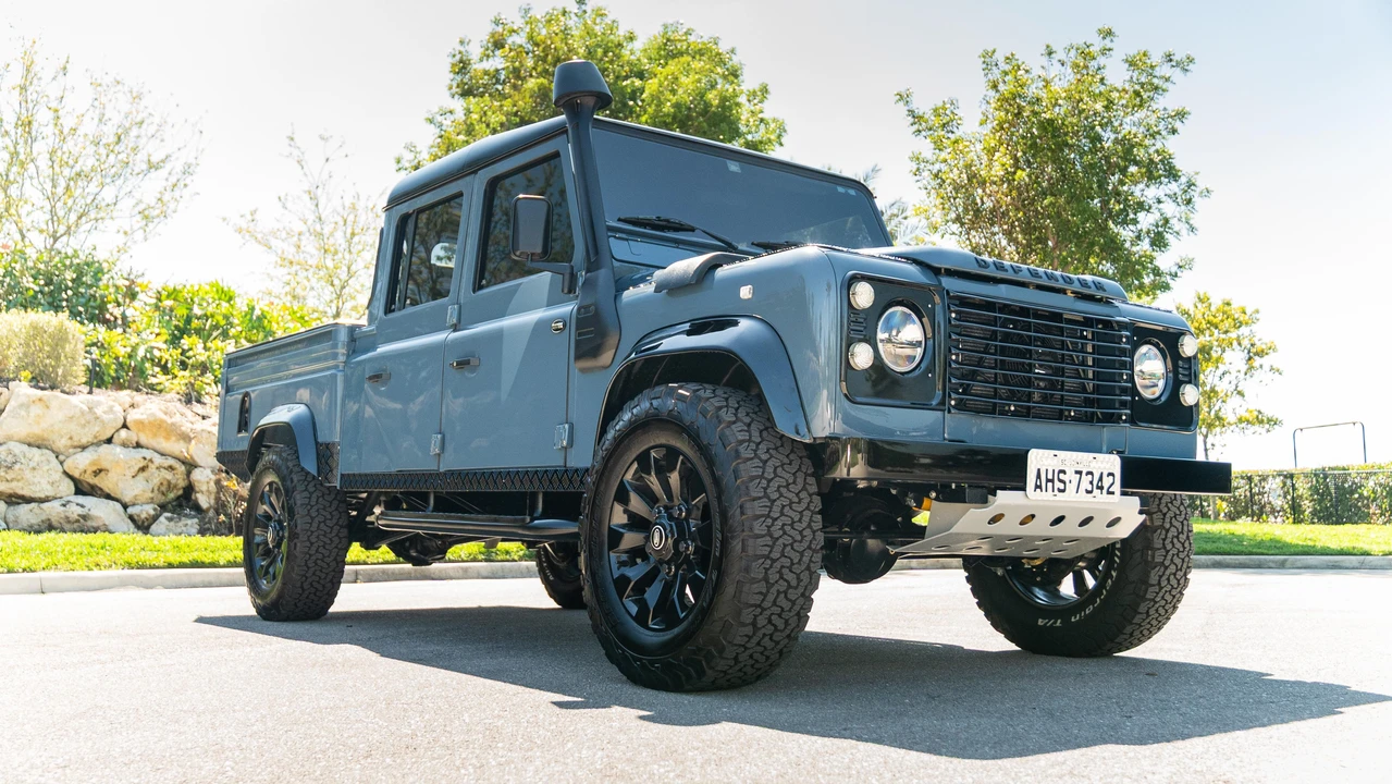 1996 Land Rover Defender 130 - Image 18 of 31