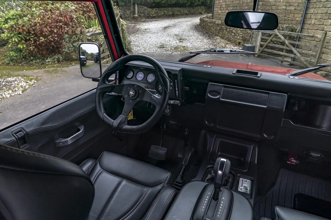 1996 Land Rover Defender - Image 12 of 31