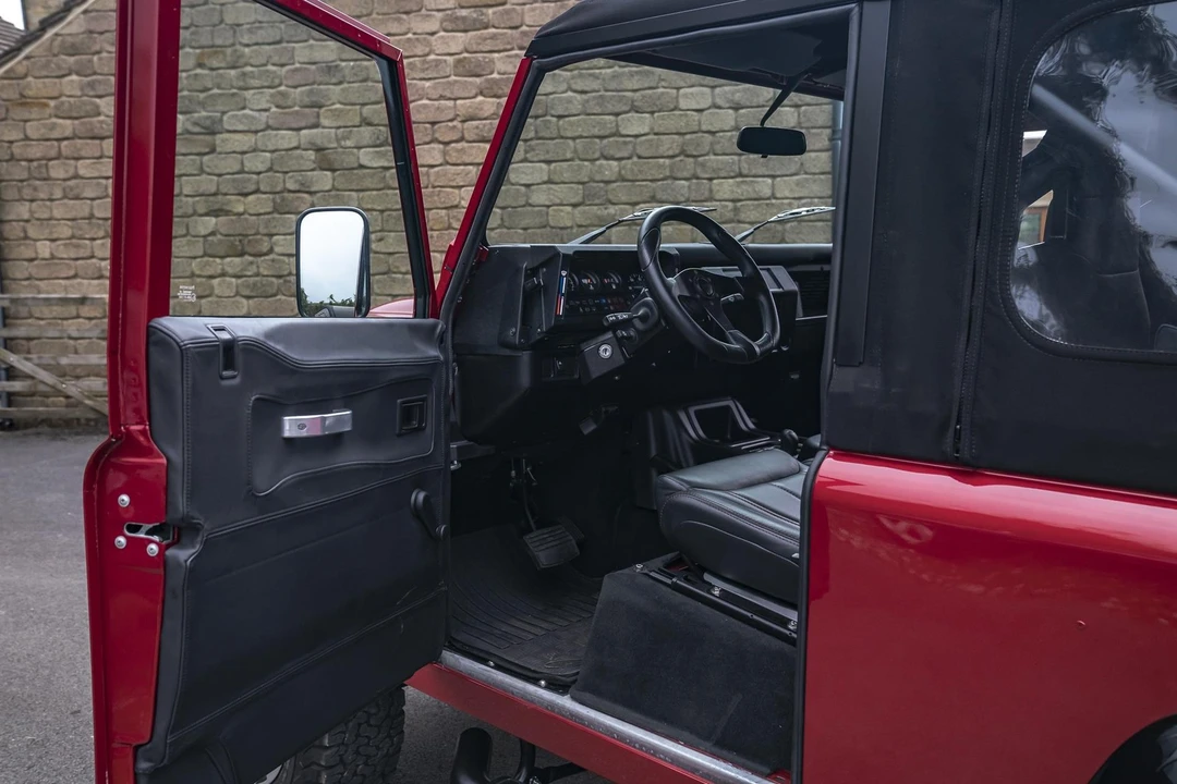 1996 Land Rover Defender - Image 28 of 31