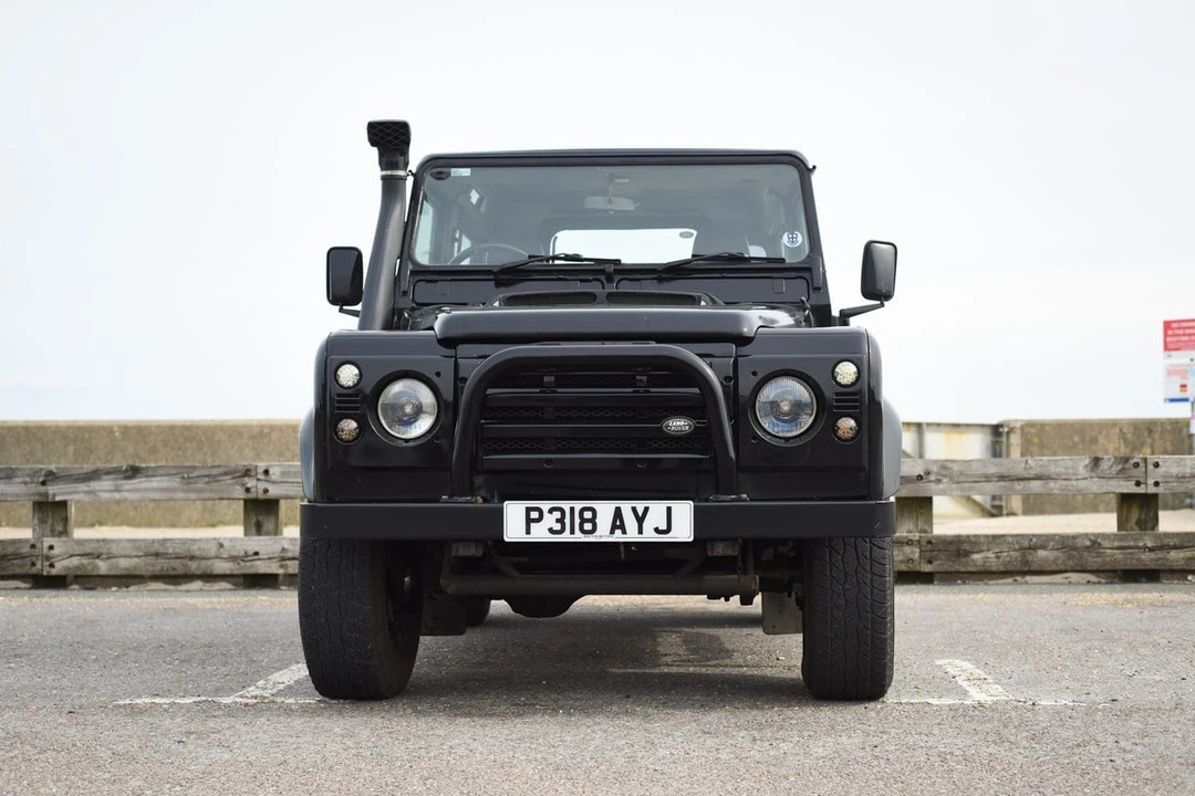 1996 Land Rover Defender 90 - Image 2 of 30