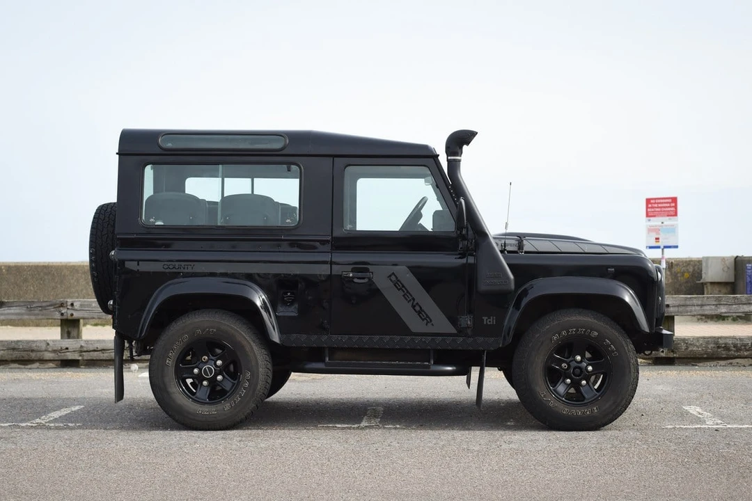 1996 Land Rover Defender 90 - Image 7 of 30